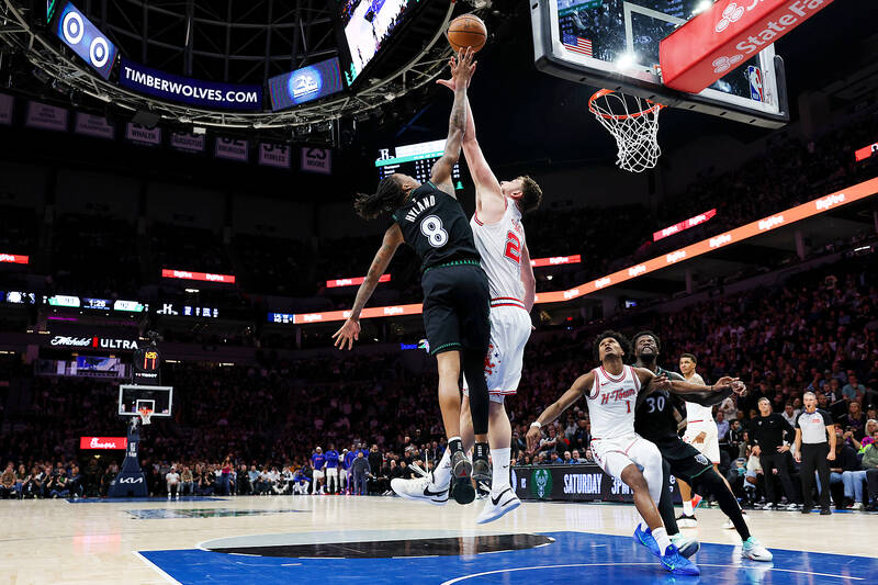 Timberwolves win after massive rally