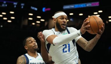 Mavericks center Daniel Gafford exits Warriors matchup with right shoulder contusion