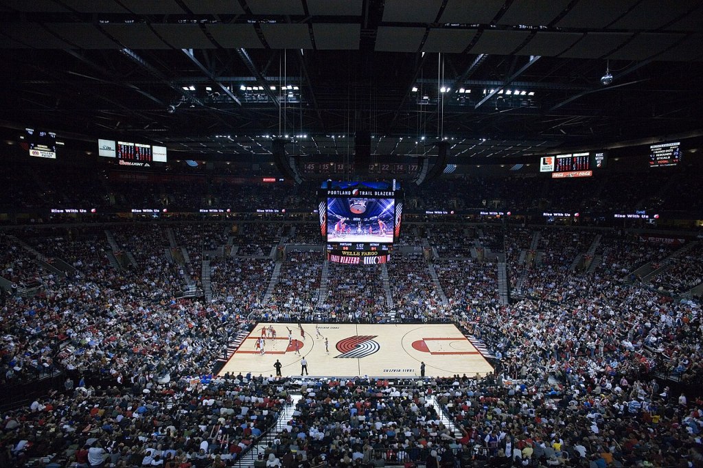 A packed house during a Portland Trail Blazers game. Photo: Cacophony / Wikimedia Commons.