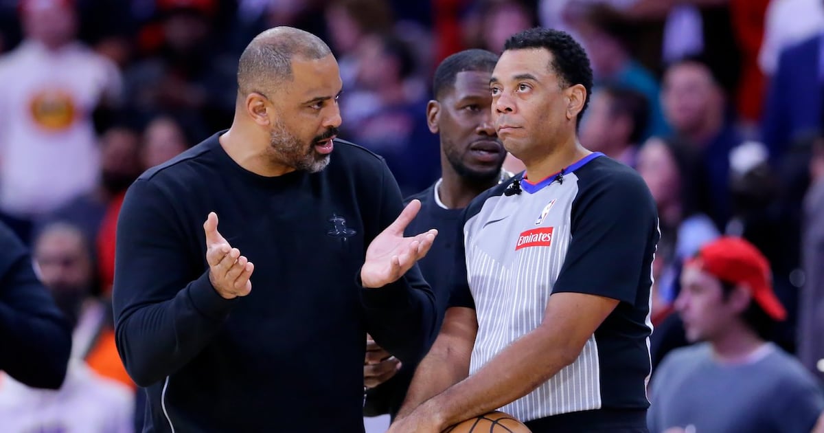 Ime Udoka calls out 'soft' officiating in Houston Rockets loss to Chicago Bulls