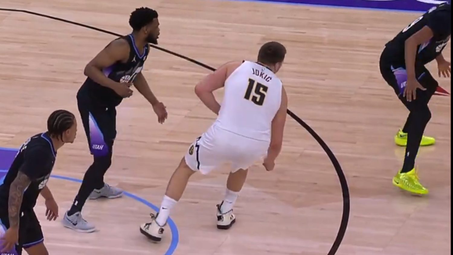 Utah Jazz announcer irate over Nikola Jokić flopping