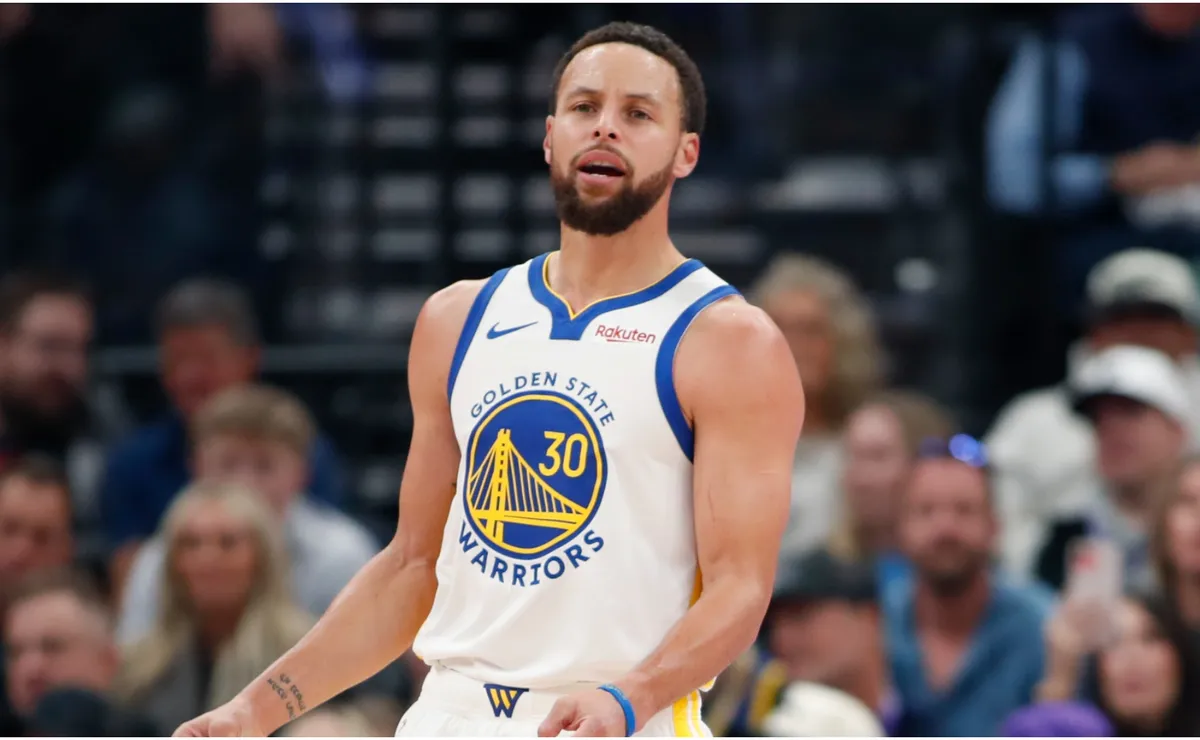 Warriors are reportedly exploring blockbuster moves for elite stars to maximize Stephen Curry’s window