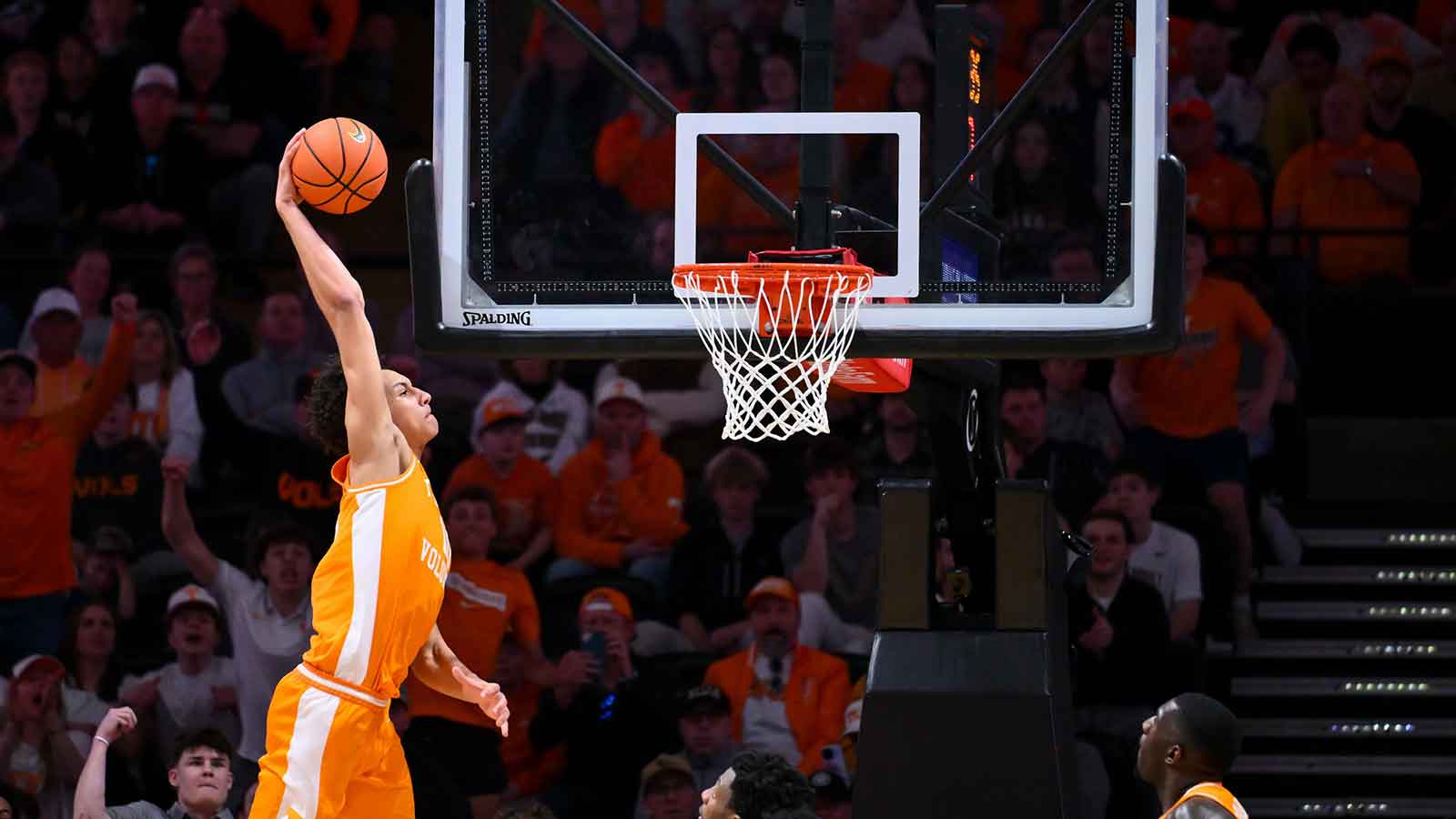 Tennessee Volunteers forward Nate Ament (10) attempts to dunk the ball but come up short against the Vanderbilt Commodores during the second half at Memorial Gymnasium. 