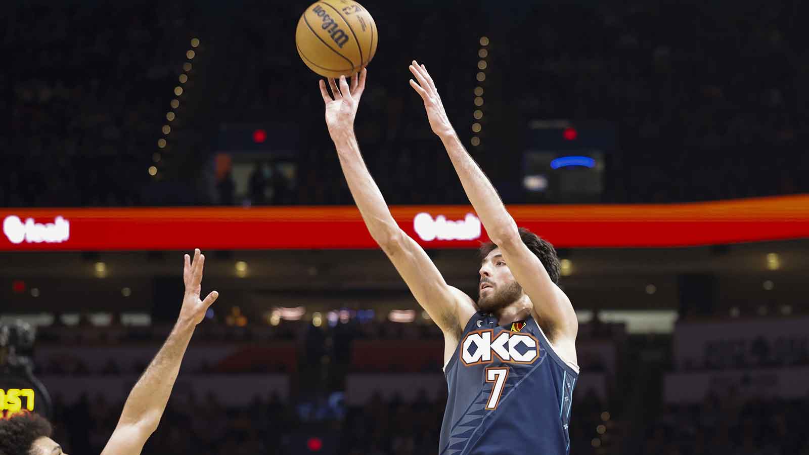 Thunder center/forward Chet Holmgren (7) shoots against the Denver Nuggets during the third quarter at Paycom Center
