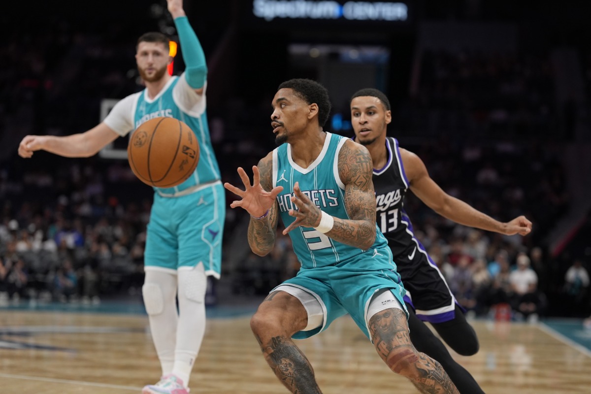 Kings sign DaQuan Jeffries as injuries mount