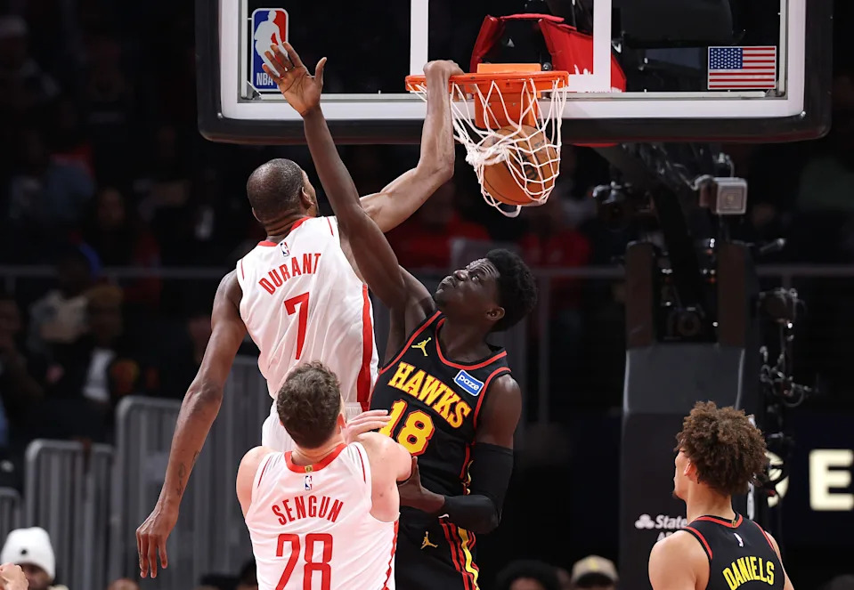 ATLANTA, GEORGIA - JANUARY 29: Kevin Durant #7 of the Houston Rockets dunks against Mouhamed Gueye #18 of the Atlanta Hawks during the first quarter at State Farm Arena on January 29, 2026 in Atlanta, Georgia. NOTE TO USER: User expressly acknowledges and agrees that, by downloading and or using this photograph, User is consenting to the terms and conditions of the Getty Images License Agreement. (Photo by Kevin C. Cox/Getty Images)