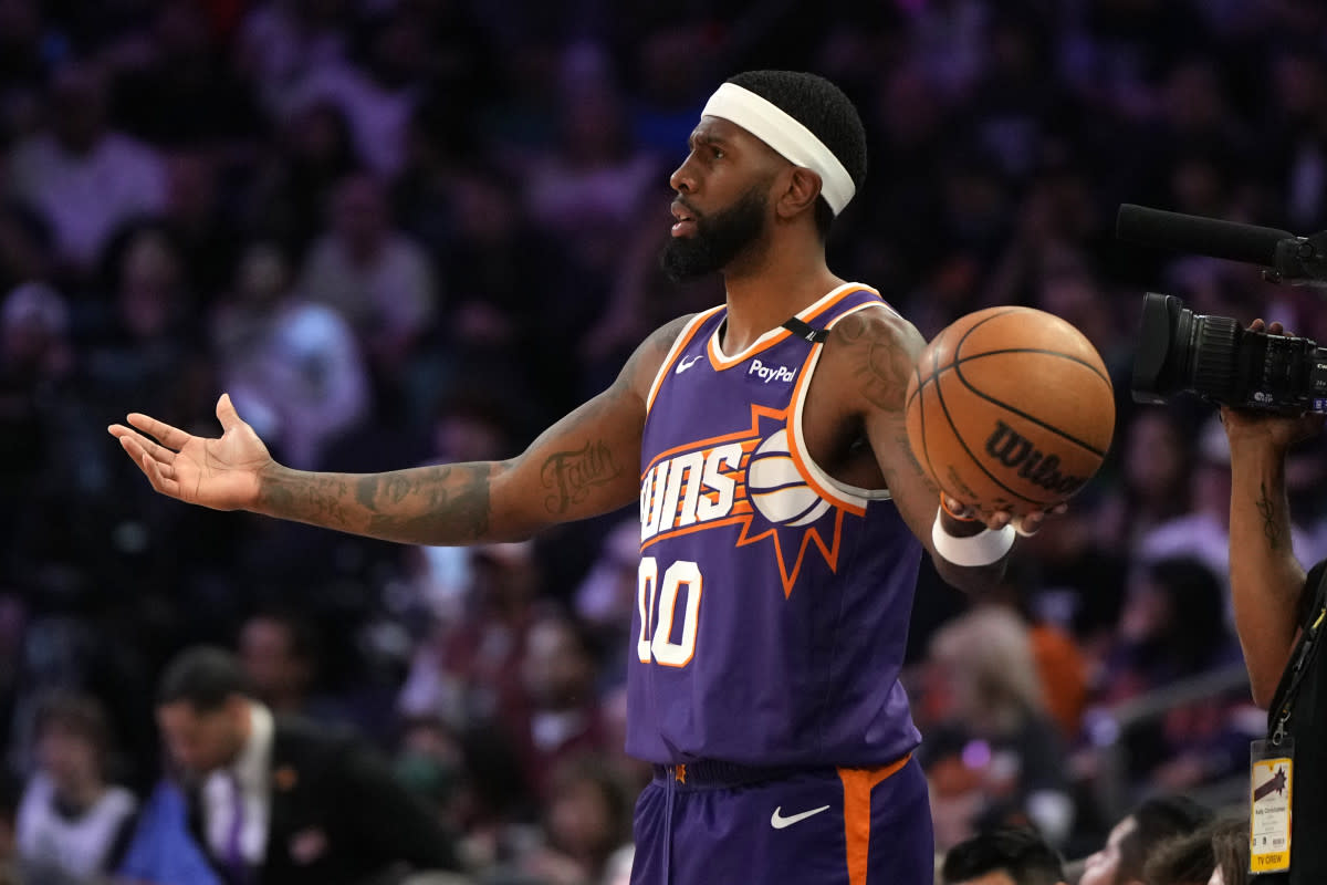 Phoenix Suns forward Royce O'Neale (00)Rick Scuteri-Imagn Images