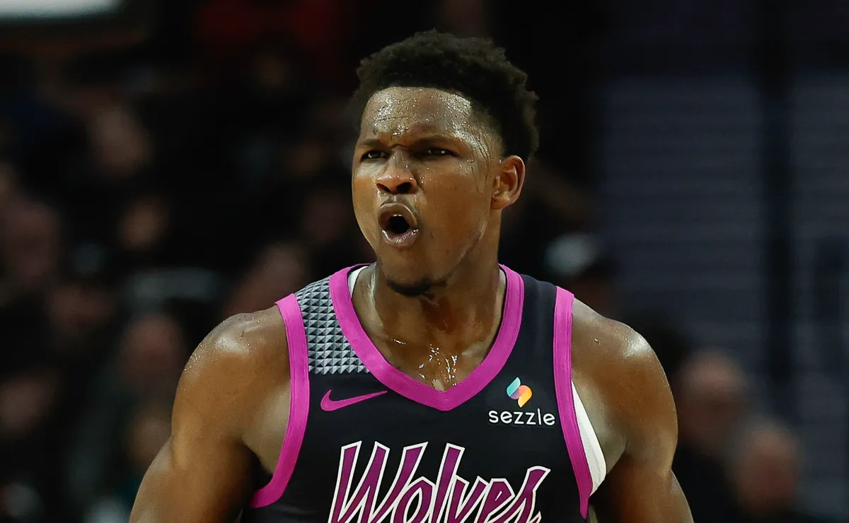 Timberwolves’ Anthony Edwards picks his all-time starting five with the impressive absence of LeBron James