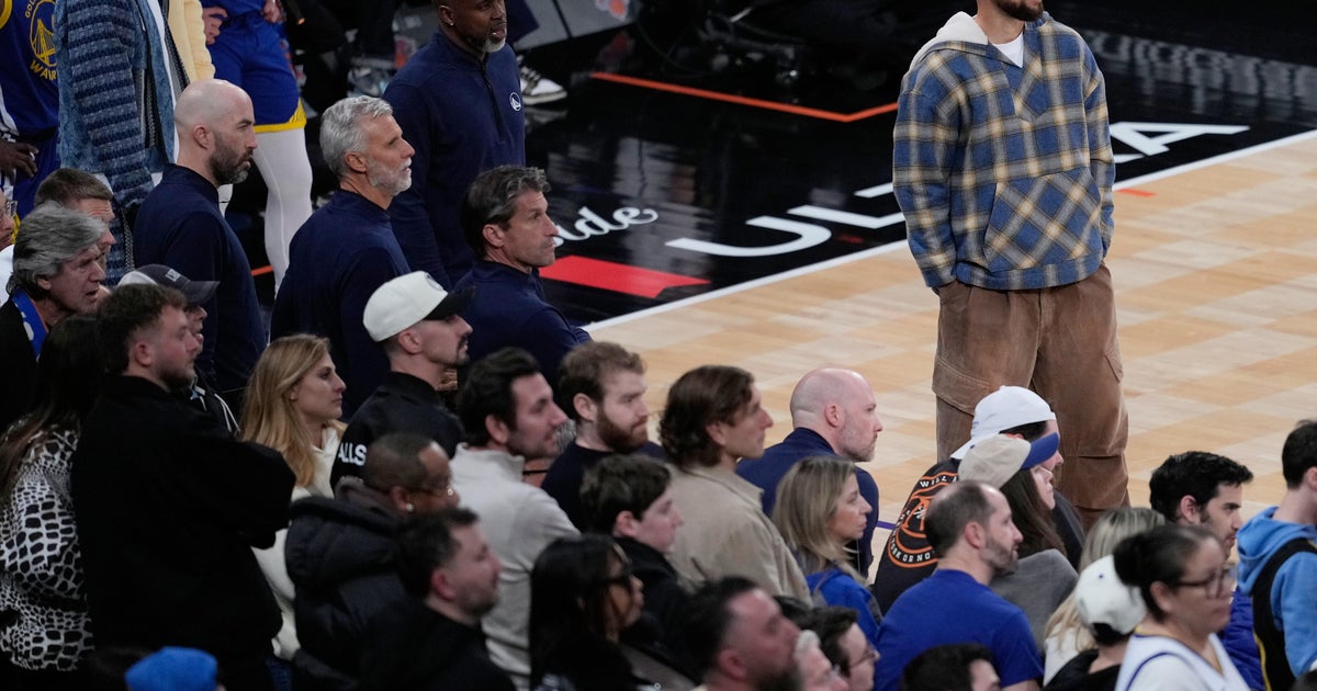 Stephen Curry to resume full team practices in the coming days as he recovers from knee injury