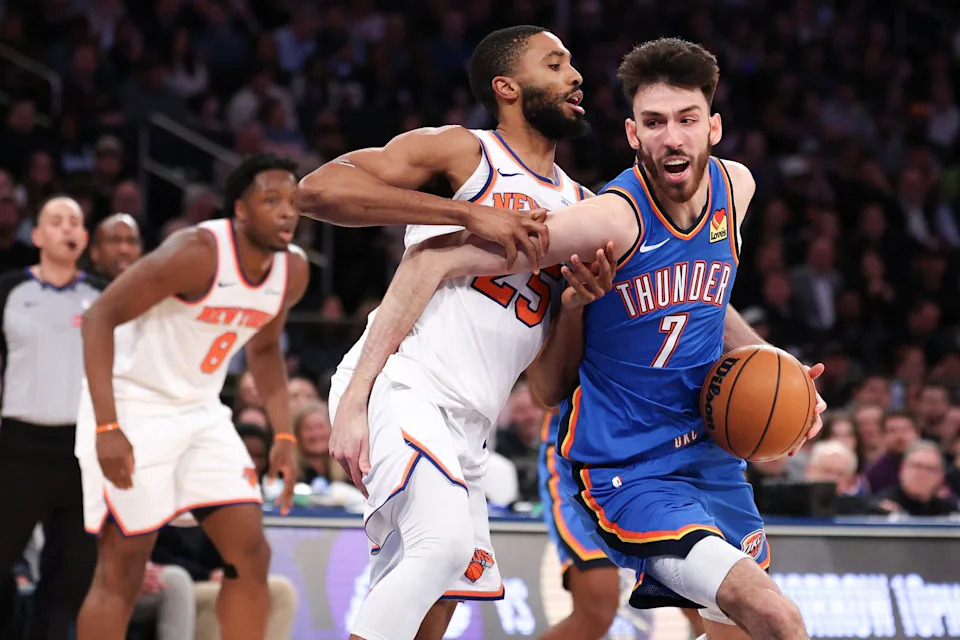 Mar 4, 2026; New York, New York, USA; Oklahoma City Thunder center Chet Holmgren (7) goes to the basket against New York Knicks guard Mikal Bridges (25) during the first half at Madison Square Garden. Mandatory Credit: Vincent Carchietta-Imagn Images