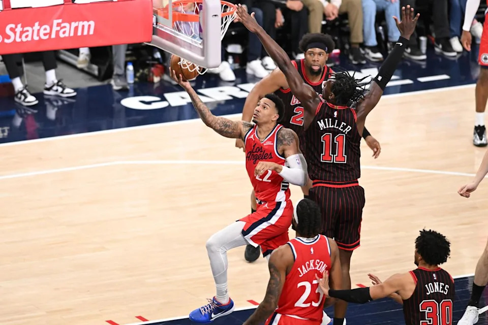 Los Angeles Clippers guard Jordan Miller (22) lays the ball in during a game between the Los Angeles Clippers and the Chicago Bulls on Friday, March 13, 2026 at Intuit Dome in Inglewood Calif