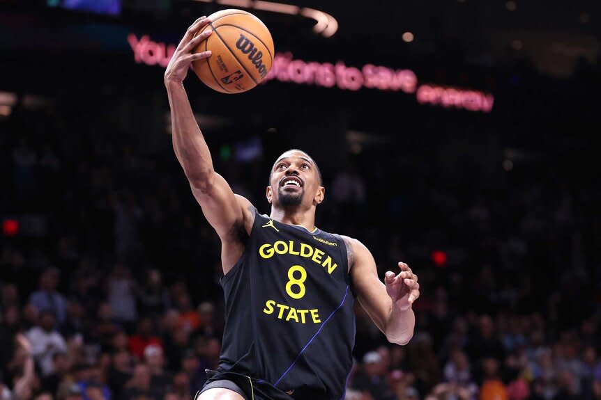 De'anthony Melton taking a shot during the second half of a game against the Phoenix Suns.