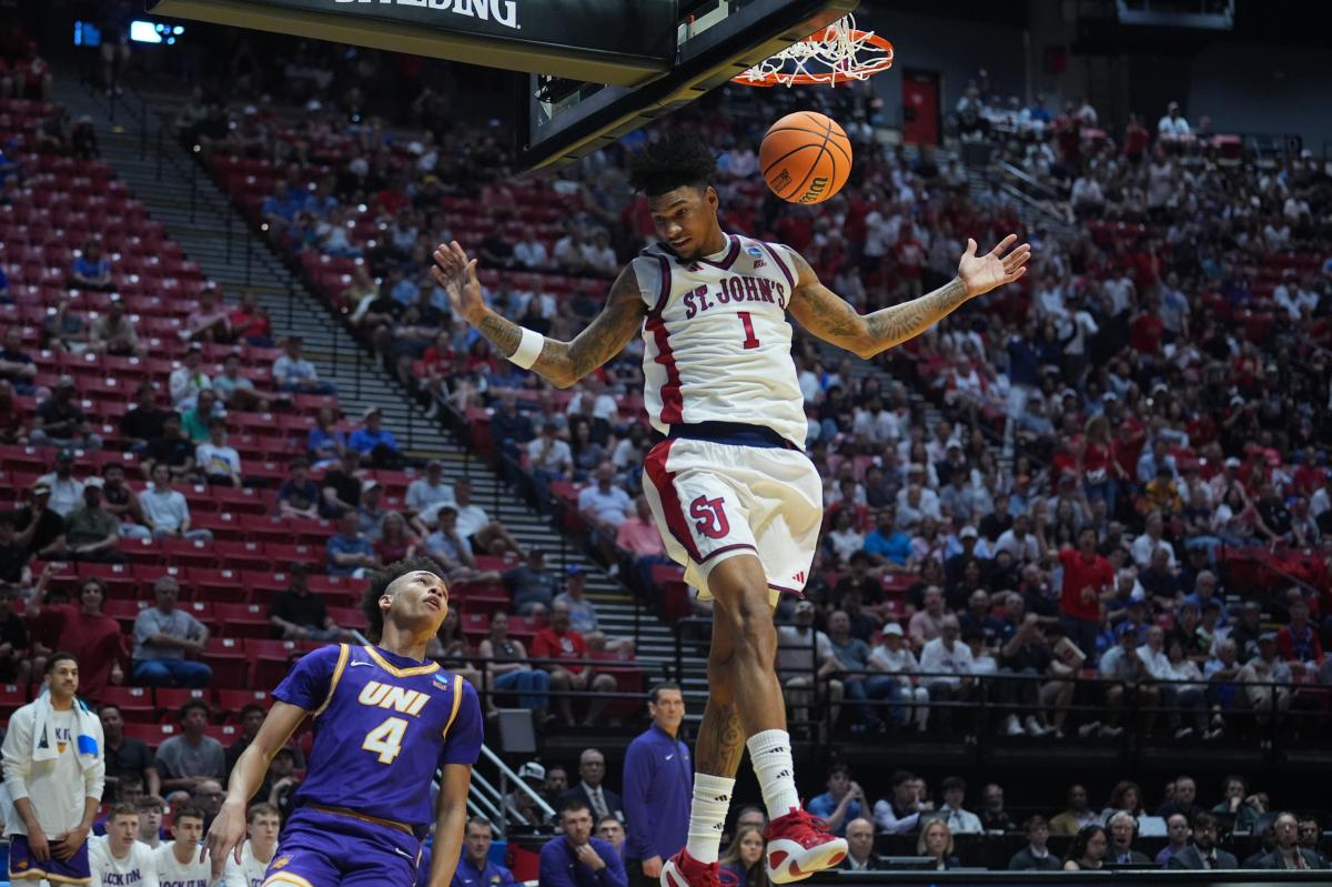 March Madness 2026 scores, news and highlights