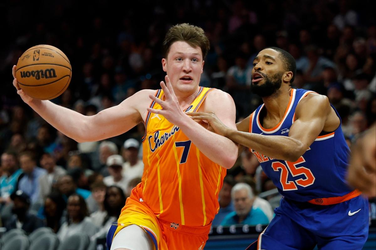 Knicks' win streak comes to abrupt end with discouraging loss to Hornets