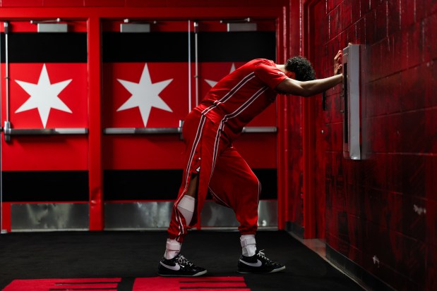 Chicago Bulls guard Tre Jones (30) stretches before playing the Oklahoma City Thunder at the United Center March 3, 2026 in Chicago. (Armando L. Sanchez/Chicago Tribune)