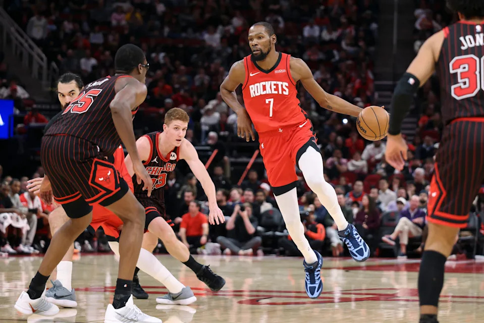 Jan 13, 2026; Houston, Texas, USA; Houston Rockets forward Kevin Durant (7) dribbles the ball during the fourth quarter against the Chicago Bulls at Toyota Center. Mandatory Credit: Troy Taormina-Imagn Images