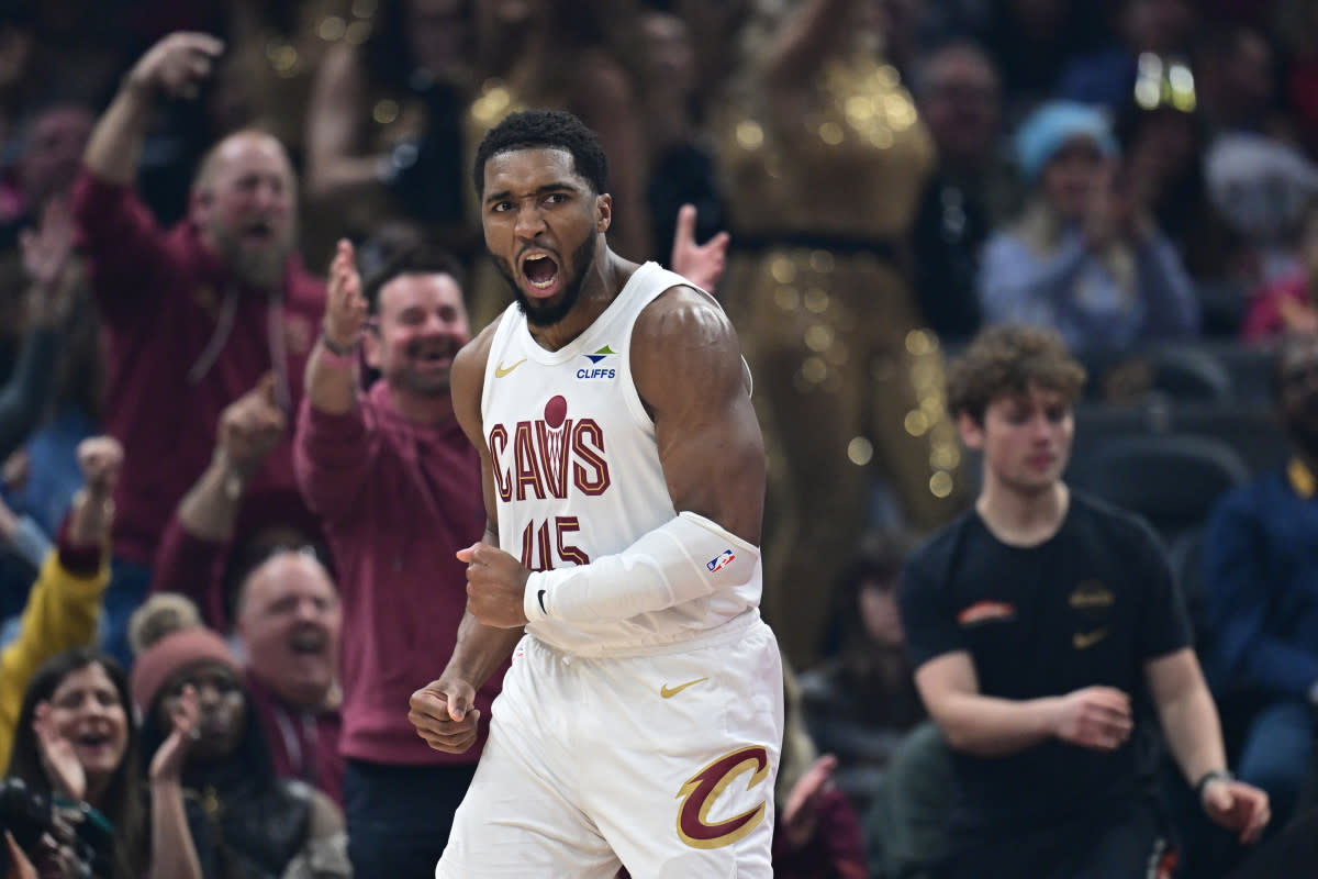 Cleveland Cavaliers guard Donovan Mitchell (45)David Dermer-Imagn Images