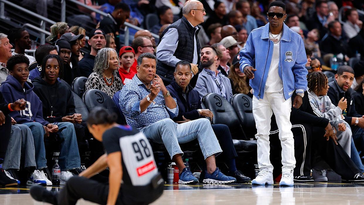 RFeferee Sha'Rae Mitchell falls to the floor following a collision