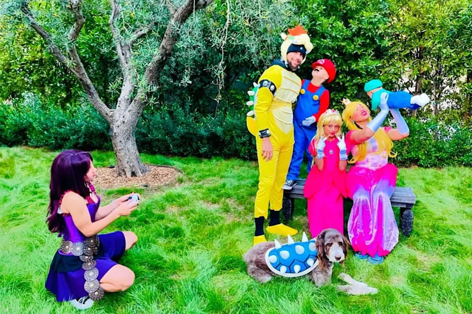 Steph Curry and Ayesha Curry's family on Halloween in 2024Credit: Stephen Curry/Instagram