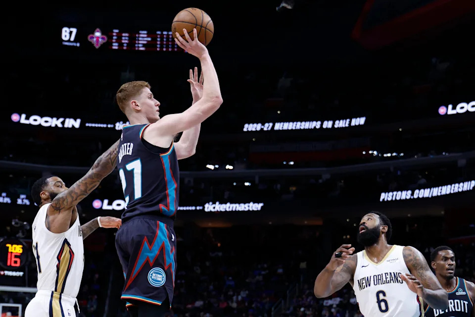 Detroit Pistons guard Kevin Huerter (27) shoots in the second half against the New Orleans Pelicans at Little Caesars Arena in Detroit on Thursday, March 26, 2026.