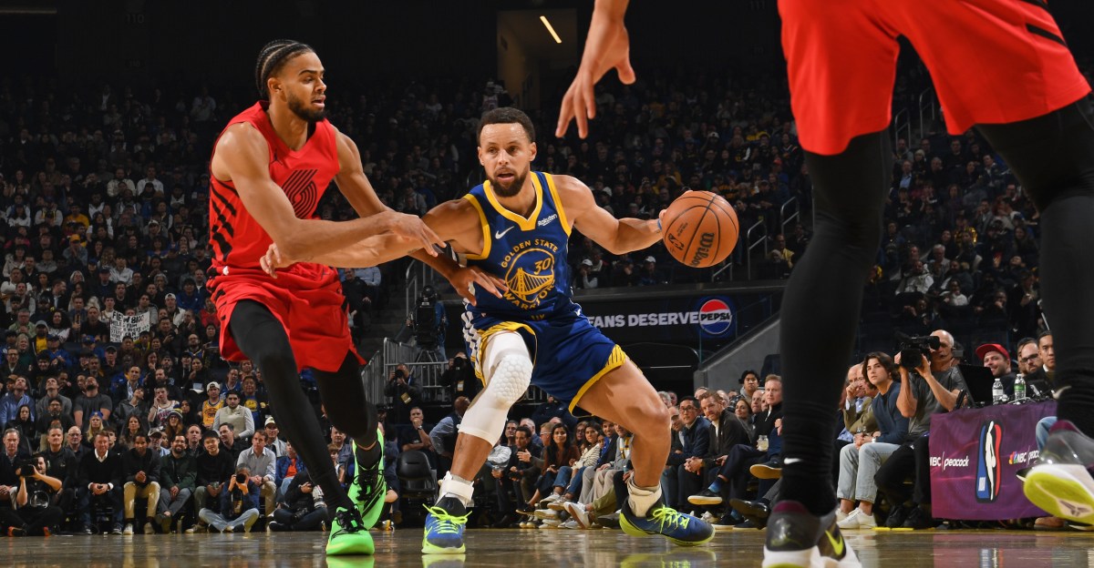 Steph Curry to Sit Longer as Warriors, Blazers Battle for Play-In