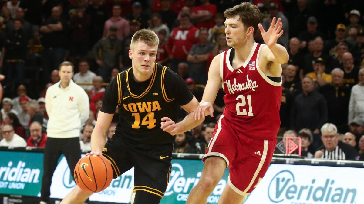 2026 March Madness picks: Predictions against the spread, odds for Sweet 16 games Thursday