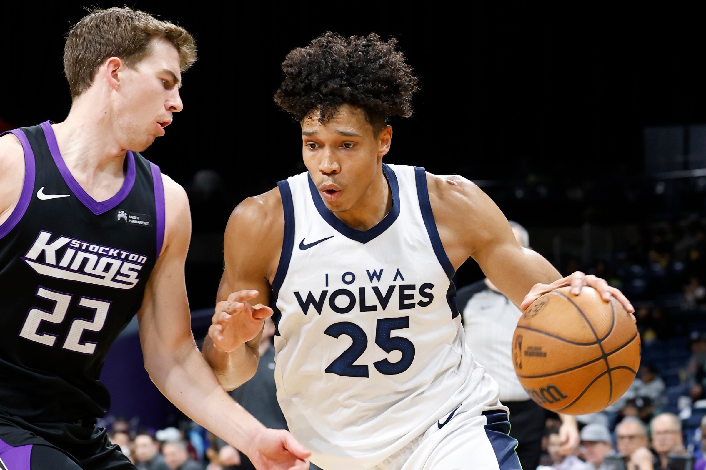 STOCKTON, CA - FEBRUARY 25: Enrique Freeman #25 of the Iowa Wolves drives to the basket during the game against the Stockton Kings on February 25, 2026 at Adventist Health Arena in Stockton, California. NOTE TO USER: User expressly acknowledges and agrees that, by downloading and or using this photograph, User is consenting to the terms and conditions of the Getty Images Agreement. Mandatory Copyright Notice: Copyright 2026 NBAE (Photo by Jack Arent/NBAE via Getty Images)