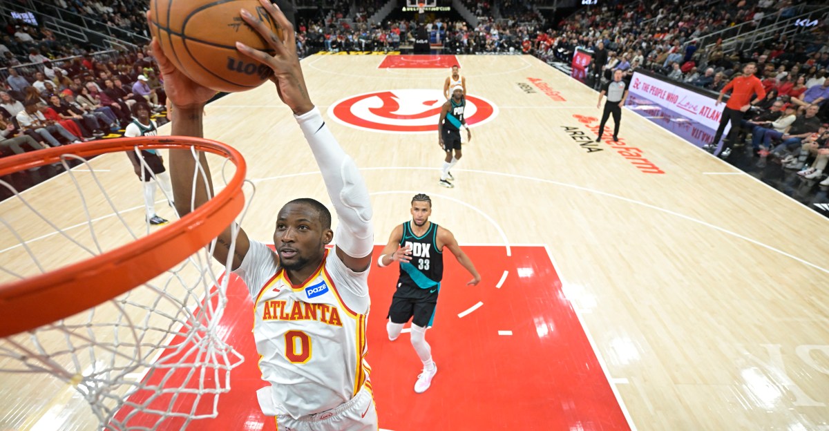 Hawks win fourth straight, defeat Blazers 135-101