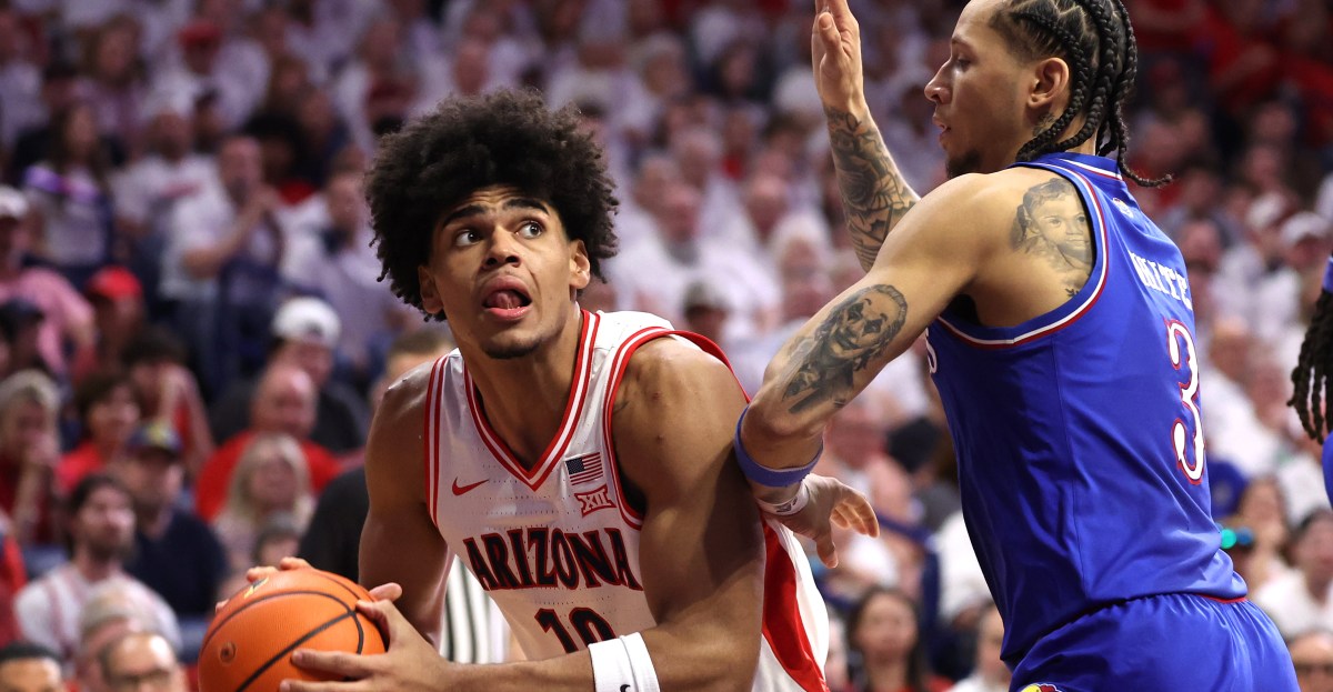 Arizona men’s basketball vs. Kansas final score: Wildcats run past Jayhawks to clinch share of Big 12 Conference title