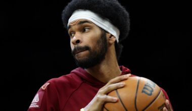 Kenny Atkinson didn’t have injury update on Jarrett Allen after Cavs win over Pistons