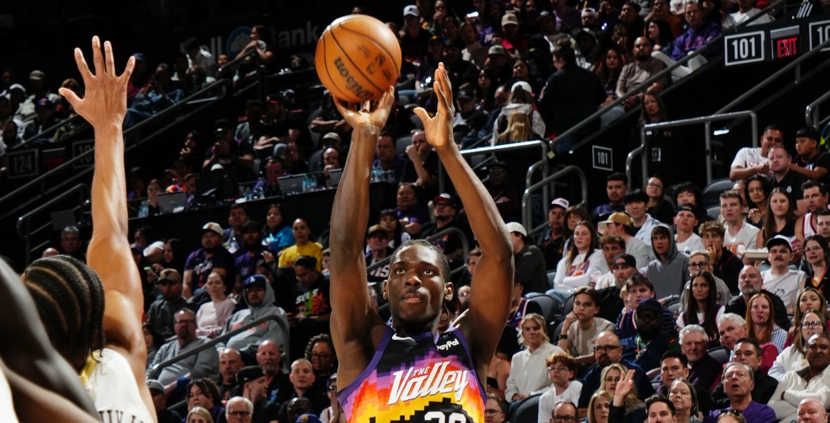 A record number of threes carried the Suns past the Pelicans