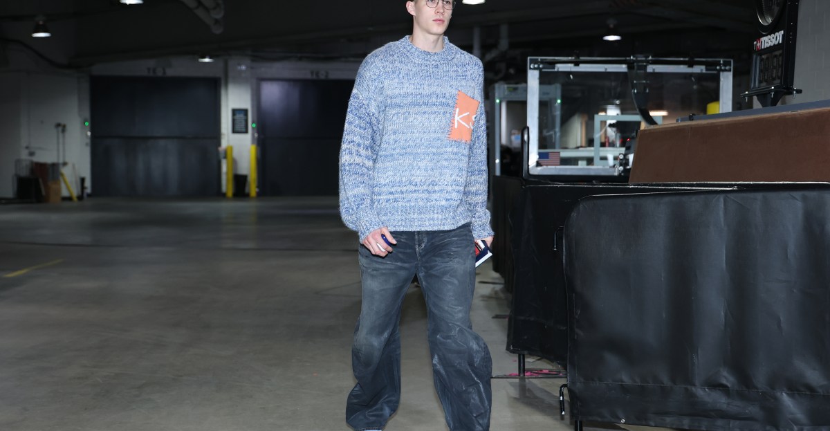 Lewis: Orthopedist says now was optimum time to shut down Egor Demin