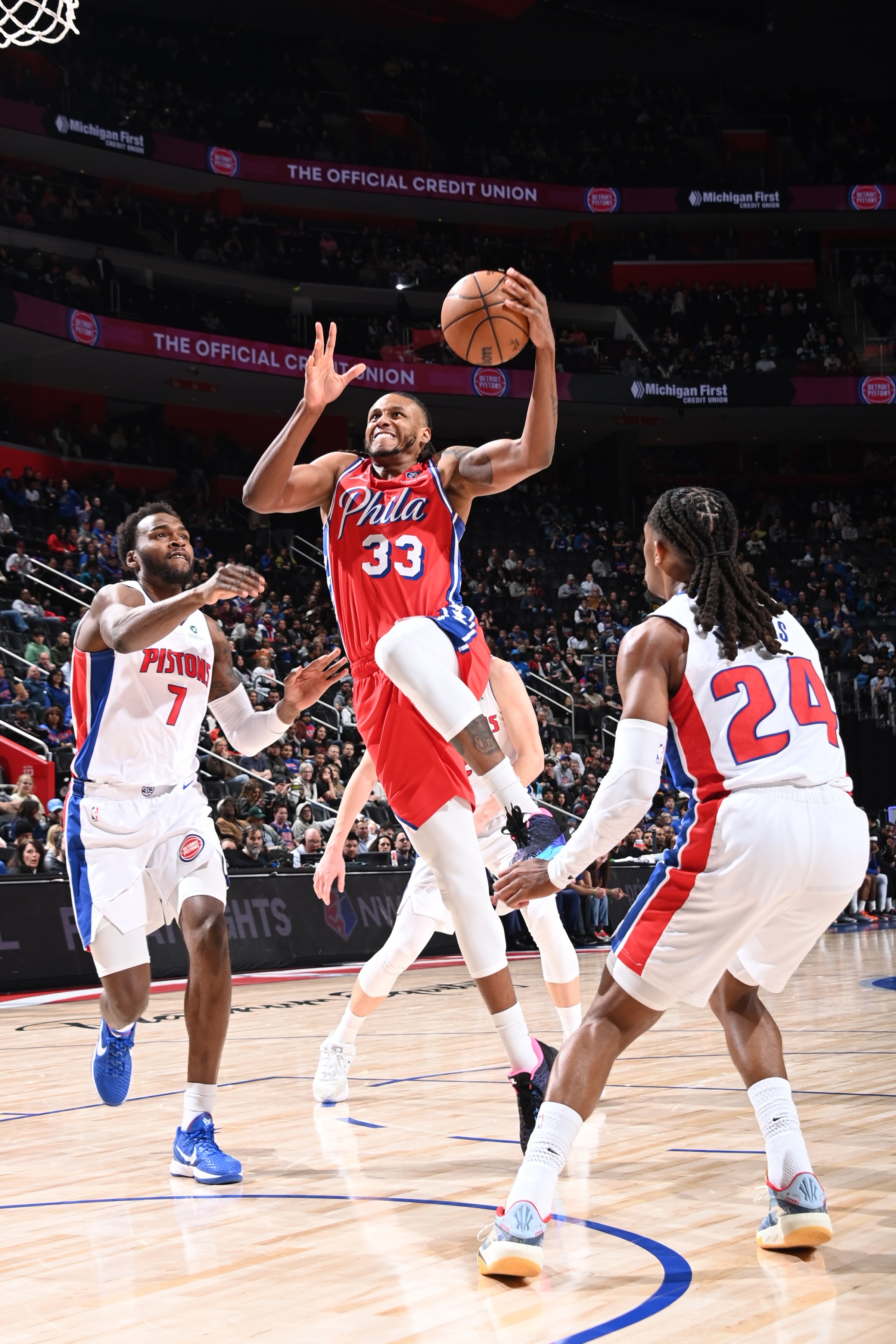 DETROIT, MI - MARCH 12: Jabari Walker #33 of the Philadelphia 76ers drives to the basket during the game against the Detroit Pistons on March 12, 2026 at Little Caesars Arena in Detroit, Michigan. NOTE TO USER: User expressly acknowledges and agrees that, by downloading and/or using this photograph, User is consenting to the terms and conditions of the Getty Images License Agreement. Mandatory Copyright Notice: Copyright 2026 NBAE (Photo by Chris Schwegler/NBAE via Getty Images)