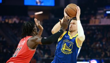 NBA scores: Warriors blow late lead, lose to Bulls in overtime