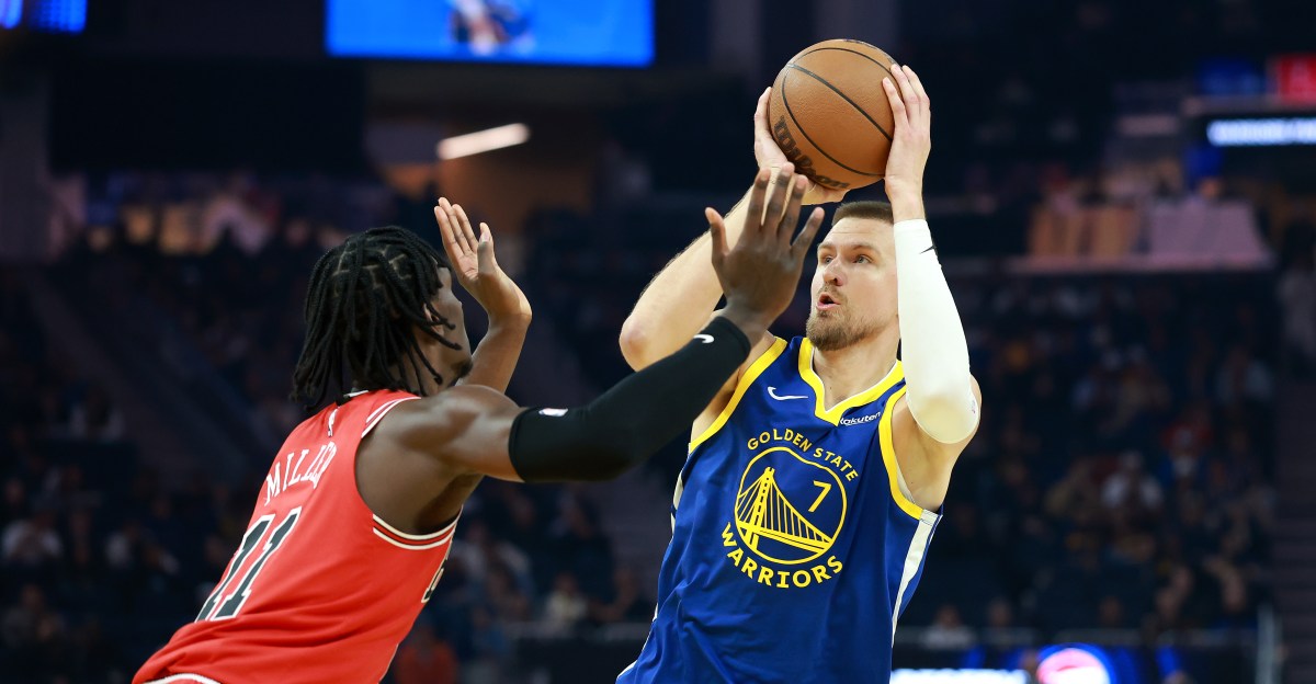 NBA scores: Warriors blow late lead, lose to Bulls in overtime