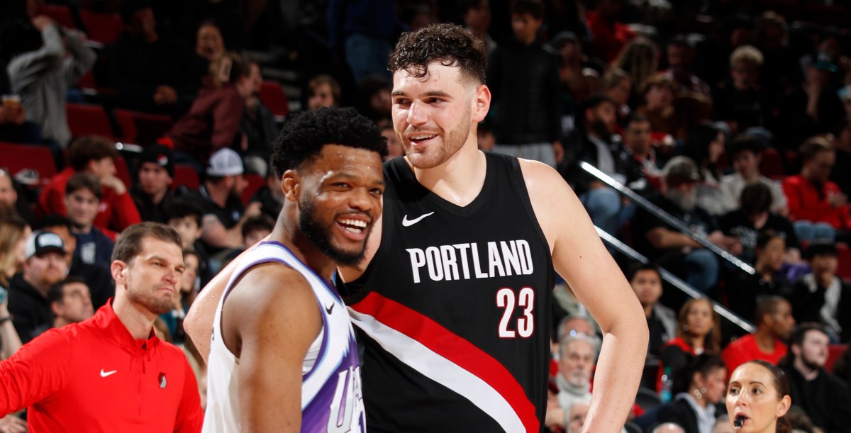 Massive Runs Push Trail Blazers Over Jazz