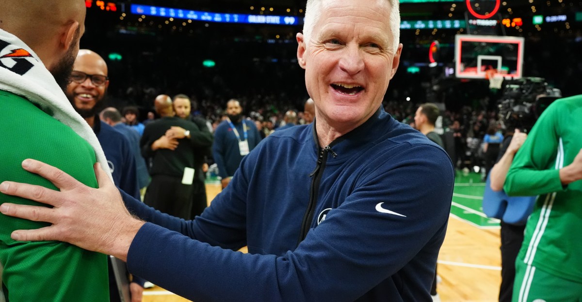 Steve Kerr reassures Toronto Blue Jays manager John Schneider