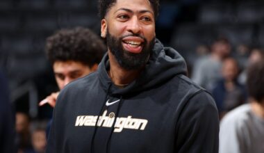 Anthony Davis sidelined through March with finger sprain