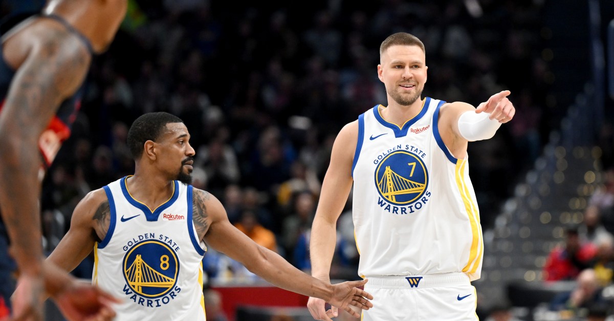 Porzingis scores 30 as Warriors break losing streak