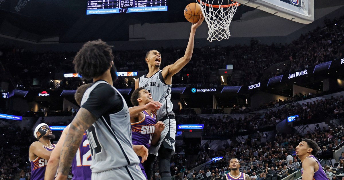 Box Grades: Spurs punch their ticket to the Playoffs in dramatic comeback win