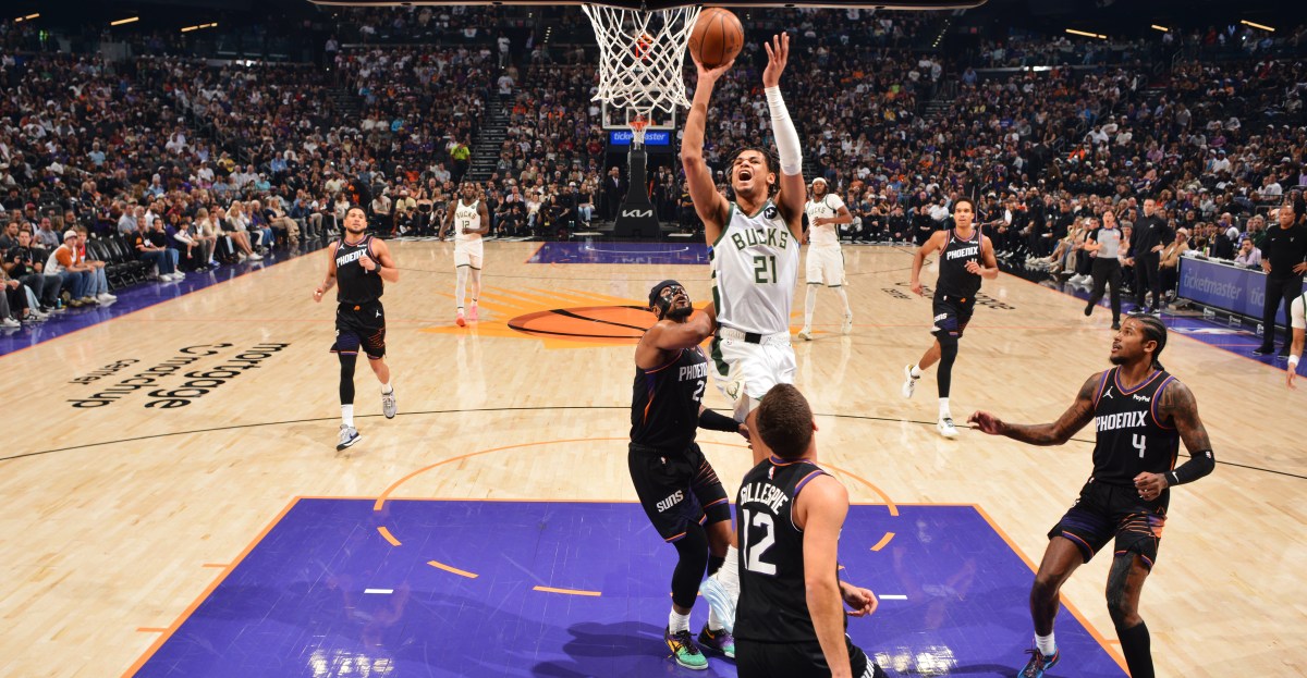 Milwaukee Bucks Momentum Moments Vol. 9: Get Low