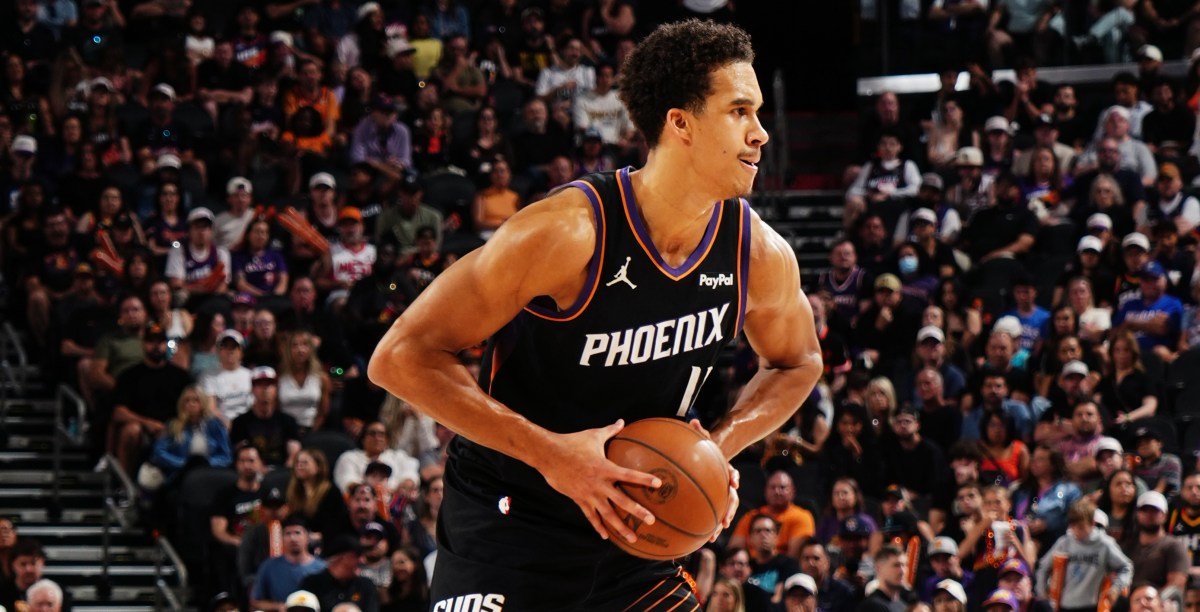 The development of Oso Ighodaro is a real win of the Suns season