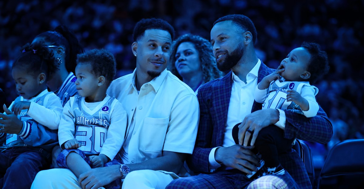Warriors News: Steph, Seth Curry attend Dell Curry’s jersey retirement in Charlotte
