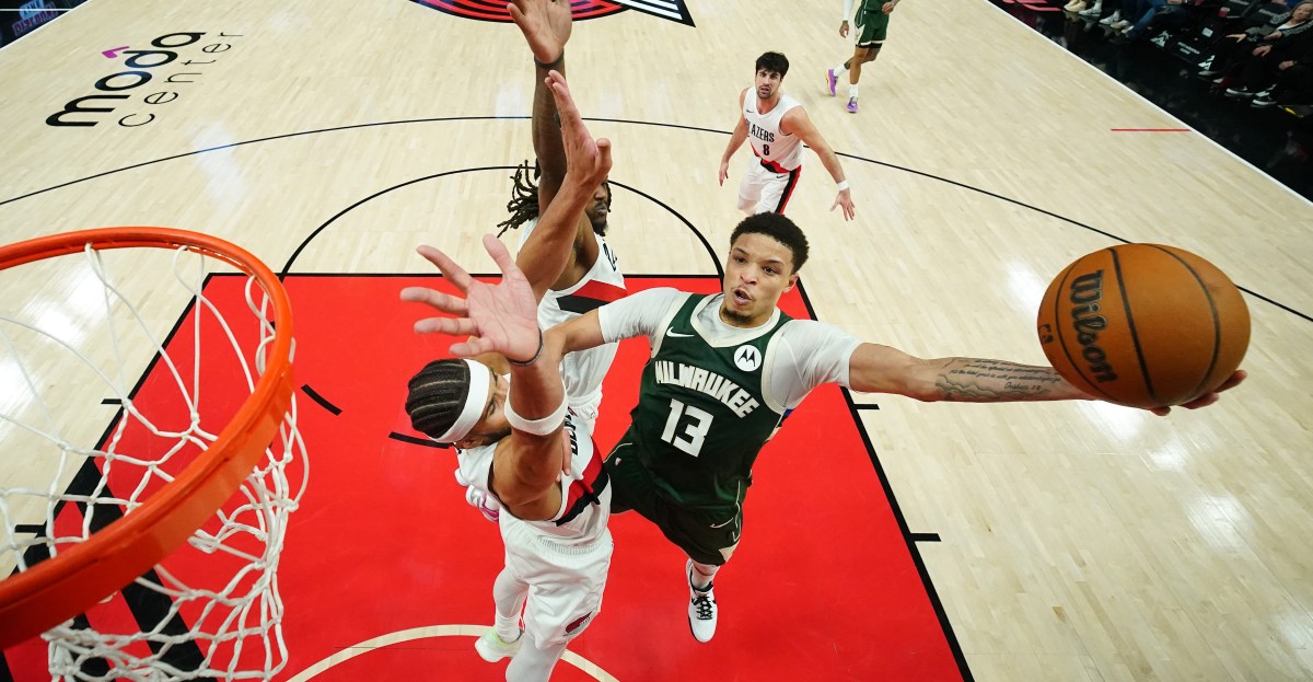 Player Grades for Ryan Rollins, Jericho Sims in Bucks’ loss vs Blazers
