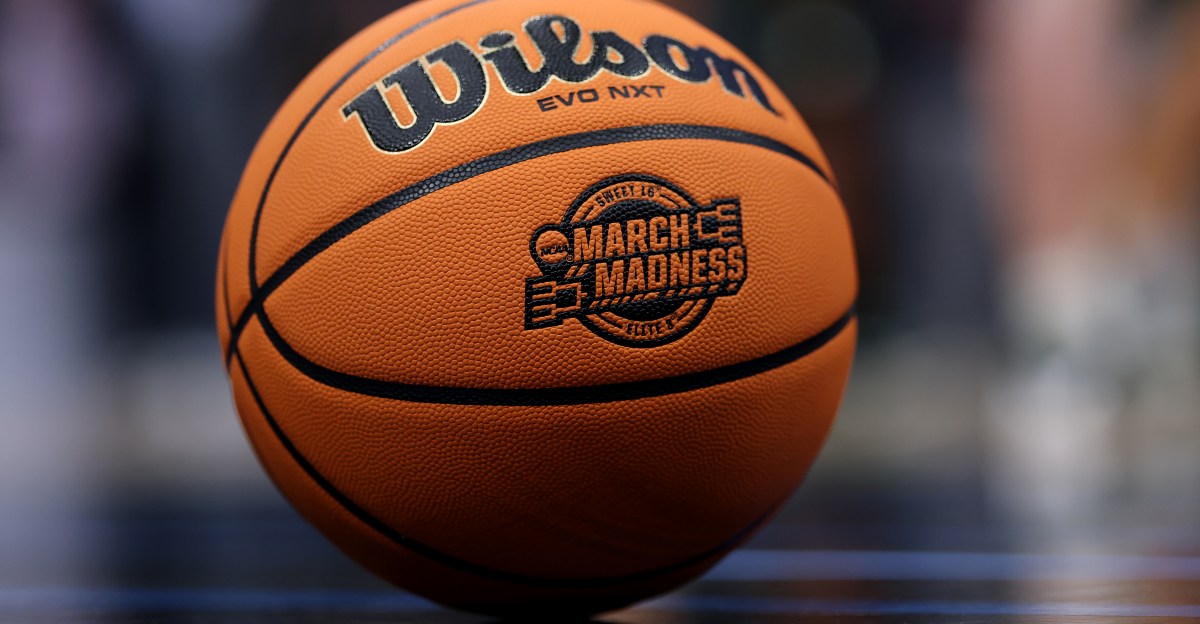 Elite Eight Open Thread | Troy Nunes Is An Absolute Magician