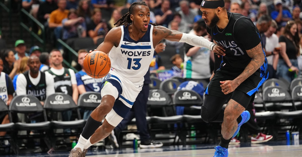 Wovles vs Mavs Game Recap: Dosunmu Triple-Double Powers Blowout