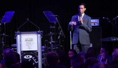 Chris Carrino, Mike Fratello named to Naismith Hall of Fame