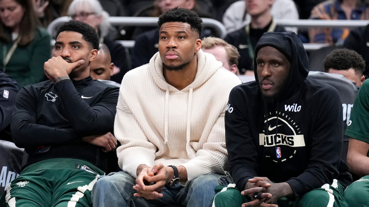 Why it doesn't make sense for Giannis Antetokounmpo to play again this season