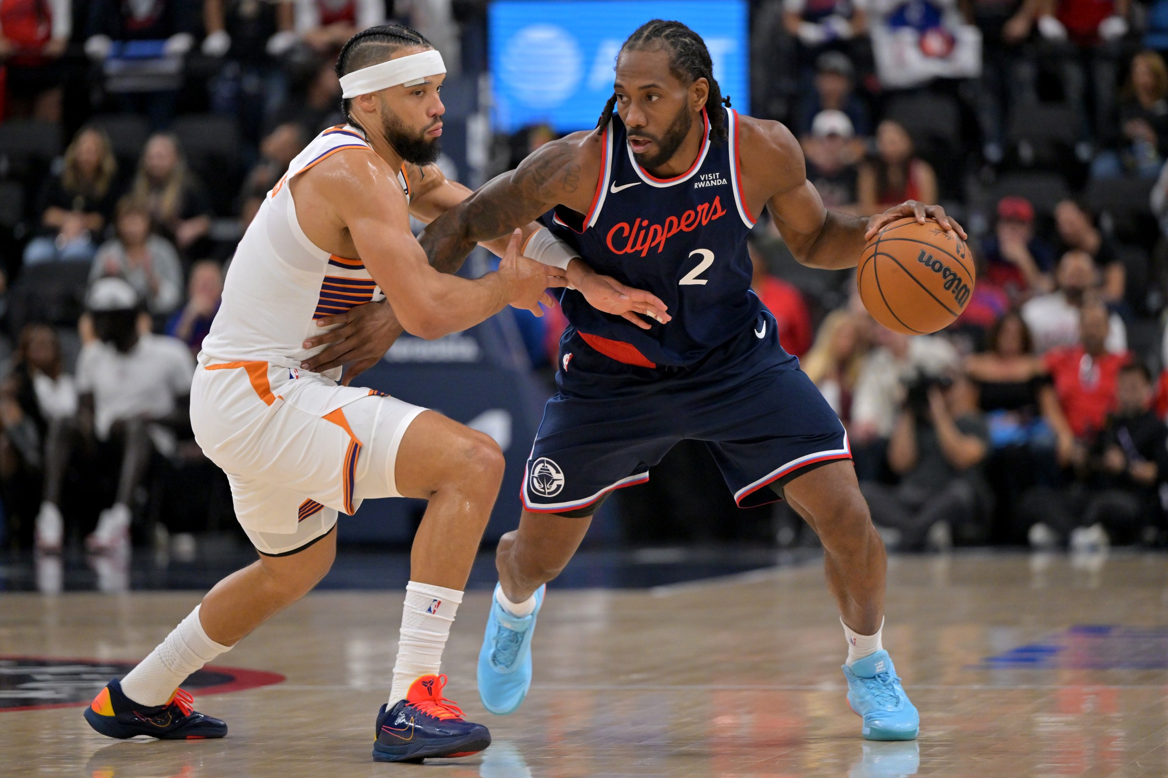 Oct 24, 2025; Inglewood, California, USA; Phoenix Suns forward Dillon Brooks (3) guards Los Angeles Clippers forward Kawhi Leonard (2) in the first half at Intuit Dome. Mandatory Credit: Jayne Kamin-Oncea-Imagn Images
