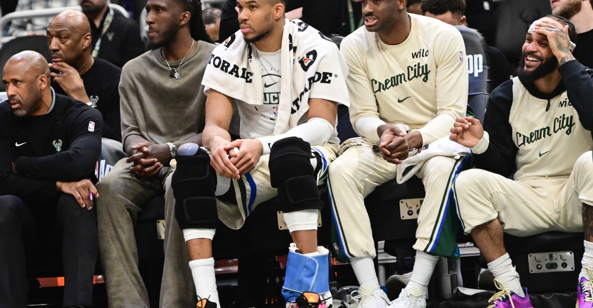 Milwaukee Bucks Survey: Fans want to shut it down, improve NBA Draft position